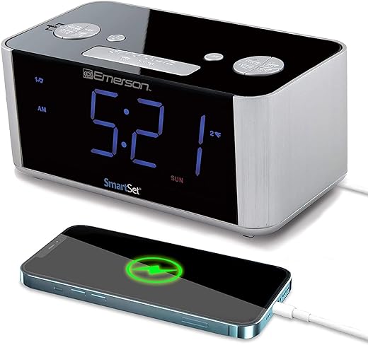 Emerson SmartSet Dual Alarm Clock Radio, USB port for iPhone/iPad/iPod/Android and Tablets, CKS1708