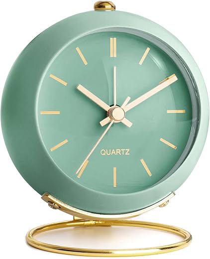 AYRELY® Battery Operated Desk Alarm Clocks with Light,Retro Silent No Ticking Analog Small Clock,Loud Table Clock for Bedside/Bedroom/Kitchen/Office/Travel/Kids/Room Decor Aesthetic Vintage(Green)